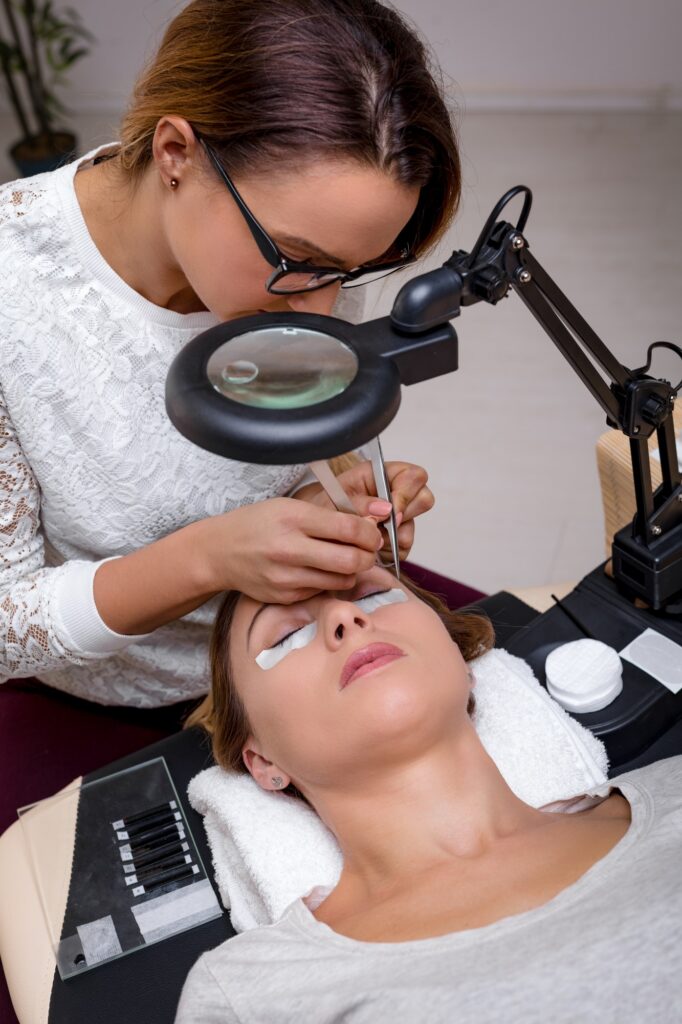 Procedure Eyelashes Extension
